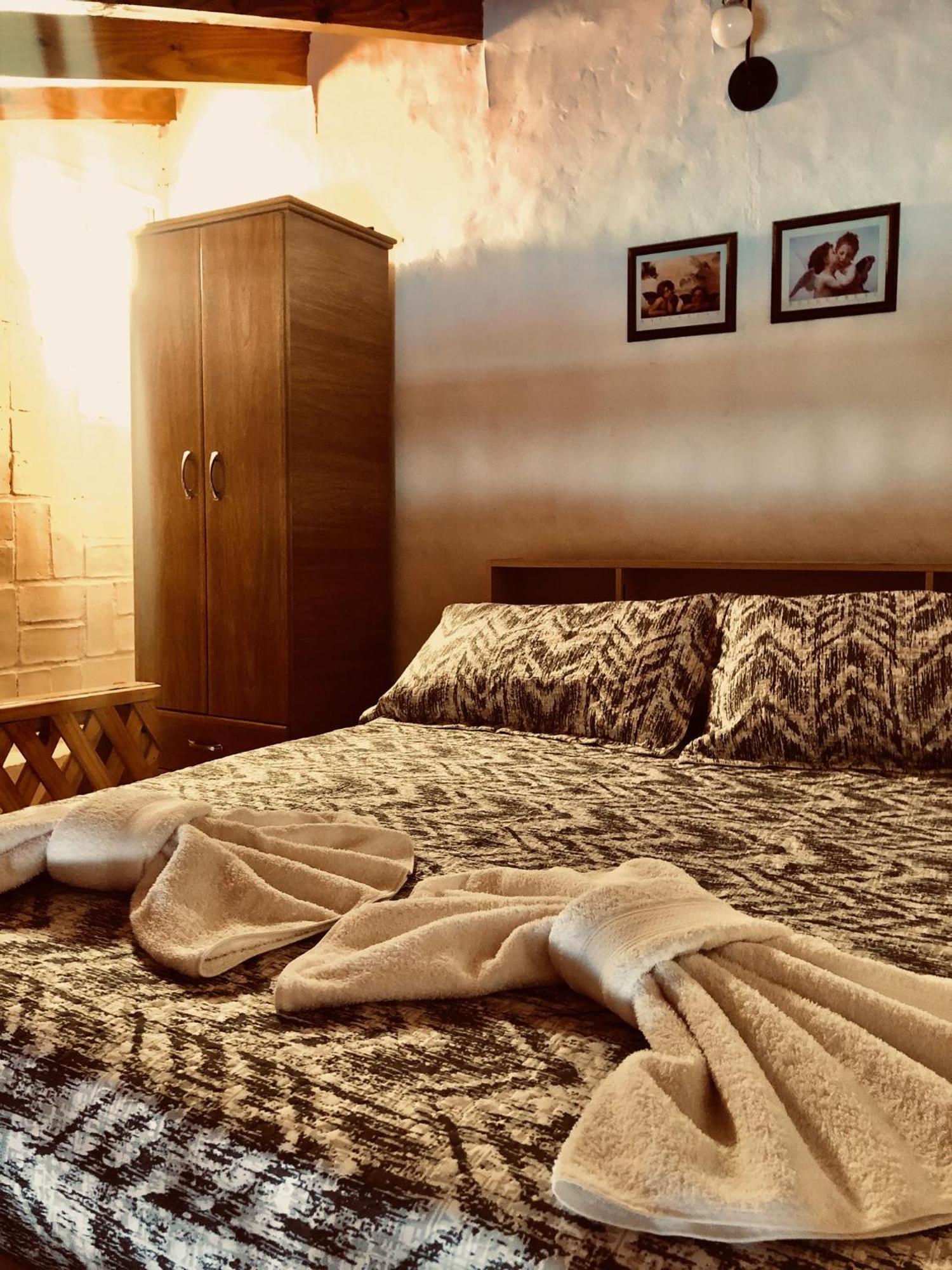Hosteria Isabel Departamentos Y Habitaciones Con Bano Privado 라스 그루타스 객실 사진