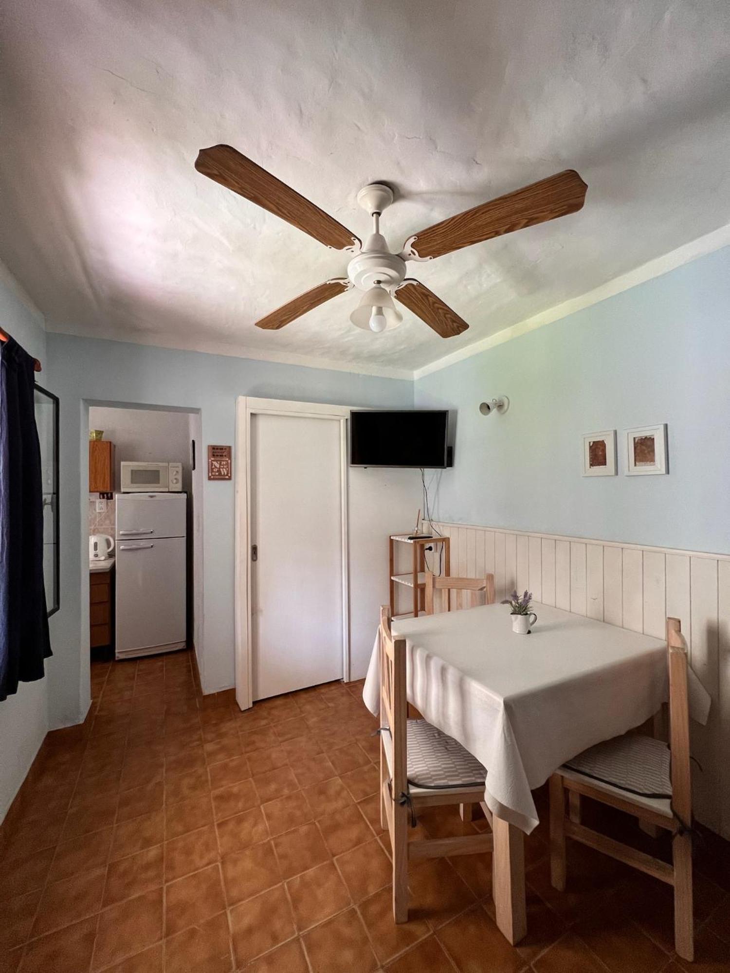 Hosteria Isabel Departamentos Y Habitaciones Con Bano Privado 라스 그루타스 객실 사진